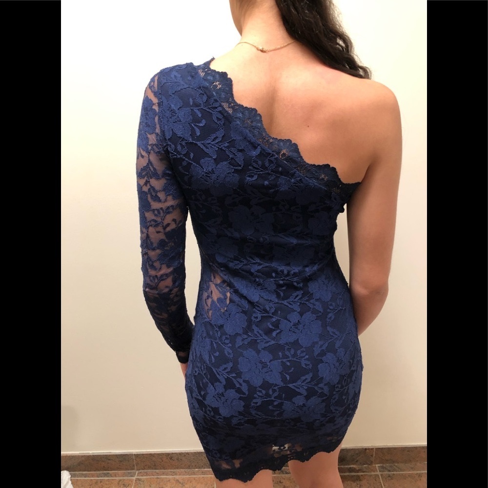 Xsmall stretch Lace boutique dress